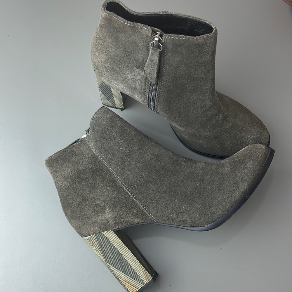 MATISSE SUDE ANKLE BOOTS HERRINGBONE WOOD HEEL 7.5
